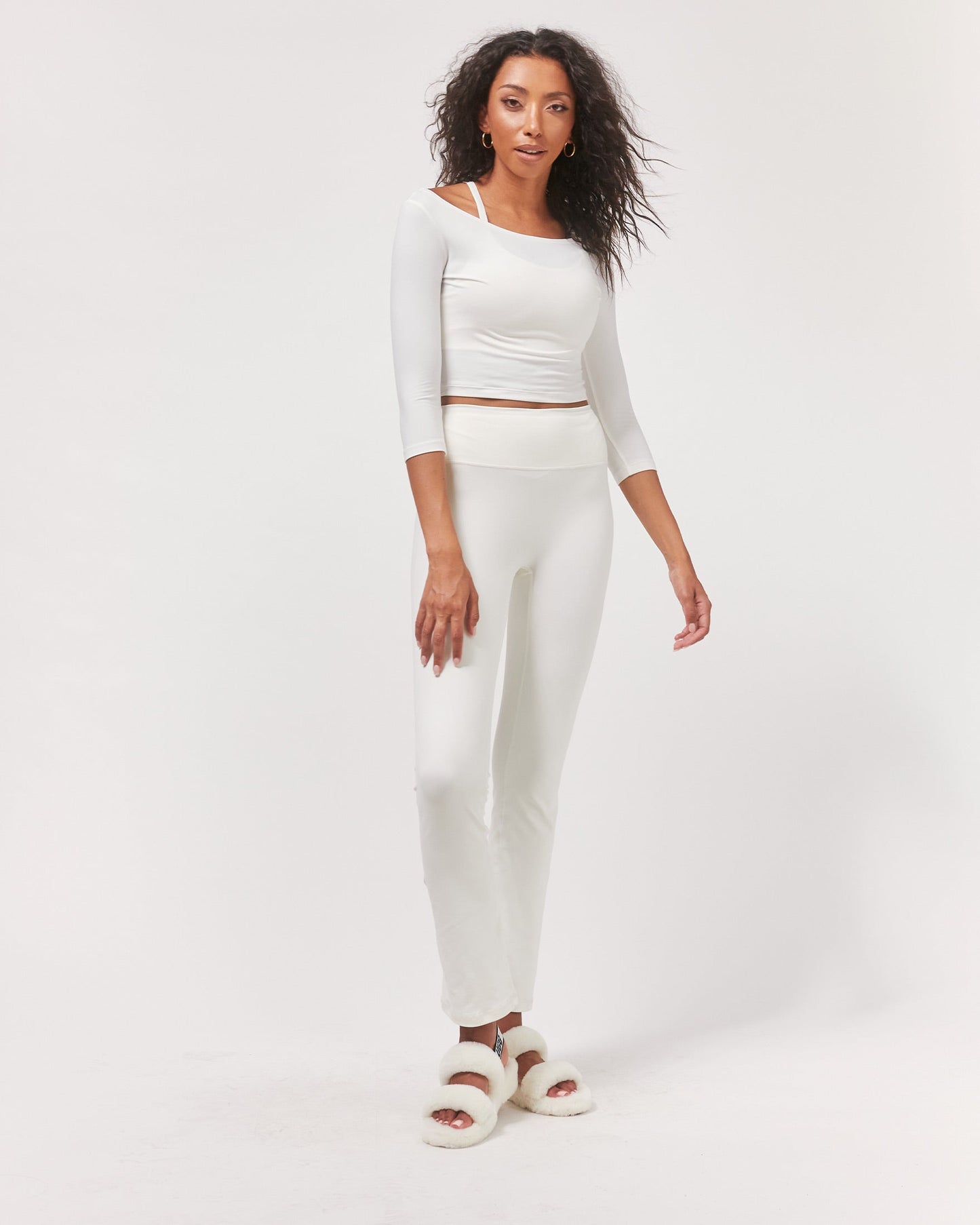 Dynamic Cozy Open Shoulder 3/4 Sleeve